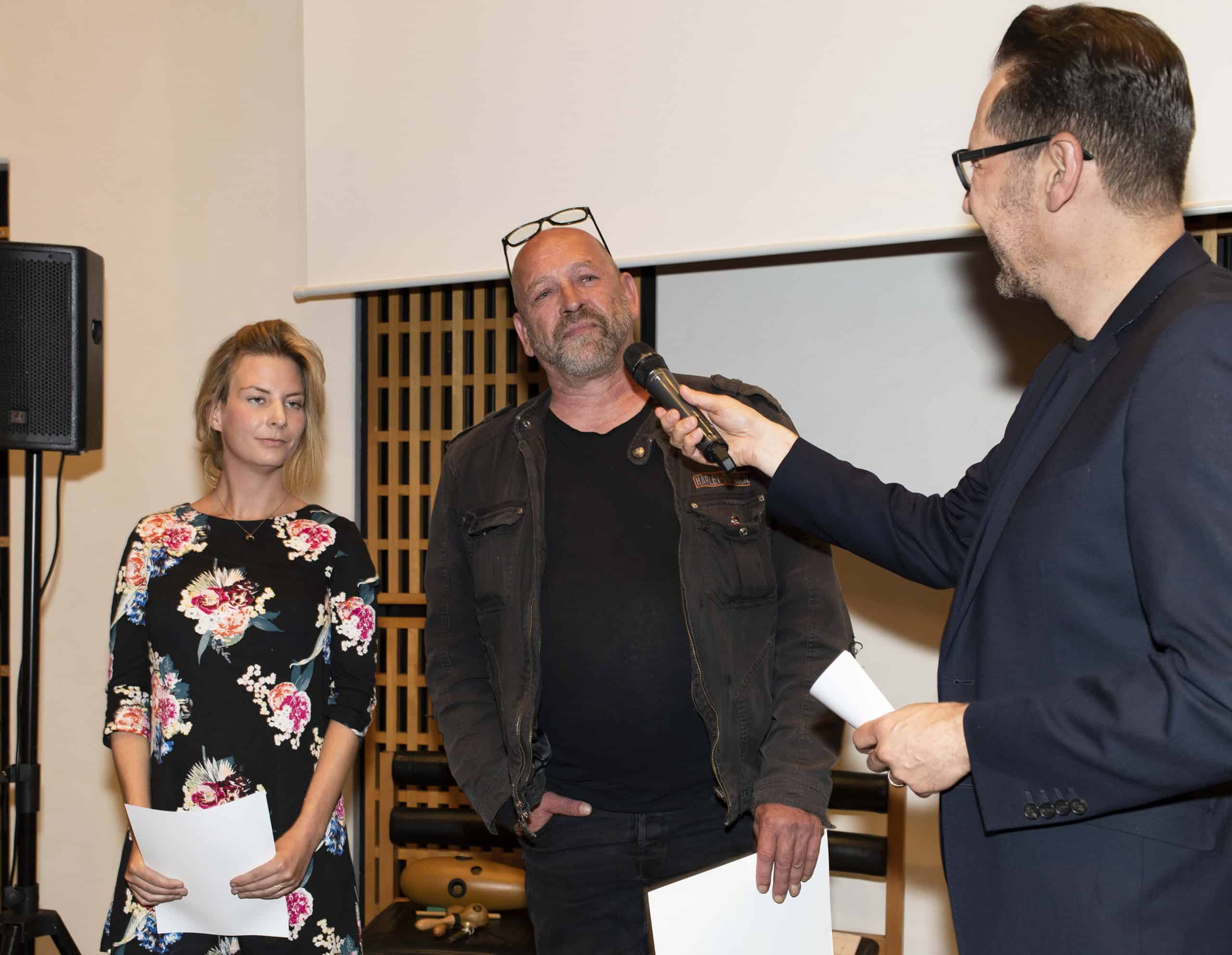 Autorin Amonte Schröder-Jürss und Fotograf Andy Reiner in Fellbach
(alle Fotos: © Éric Vazzoler/Zeitenspiegel)